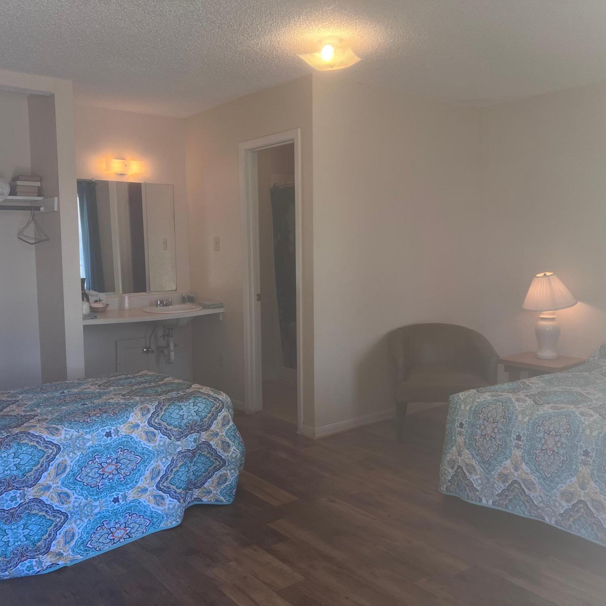 Alpine Lakeside Motel Room Backside Hemphill Luaran gambar